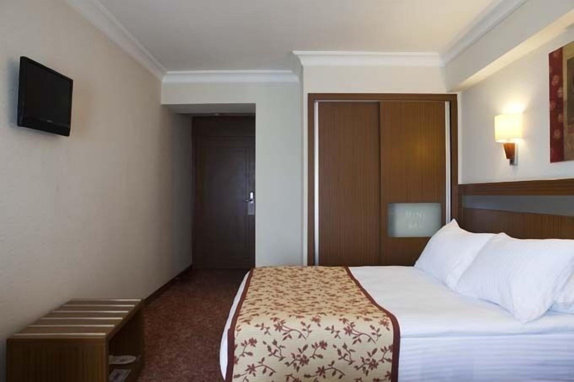 Atalay Hotel Ankara Bagian luar foto