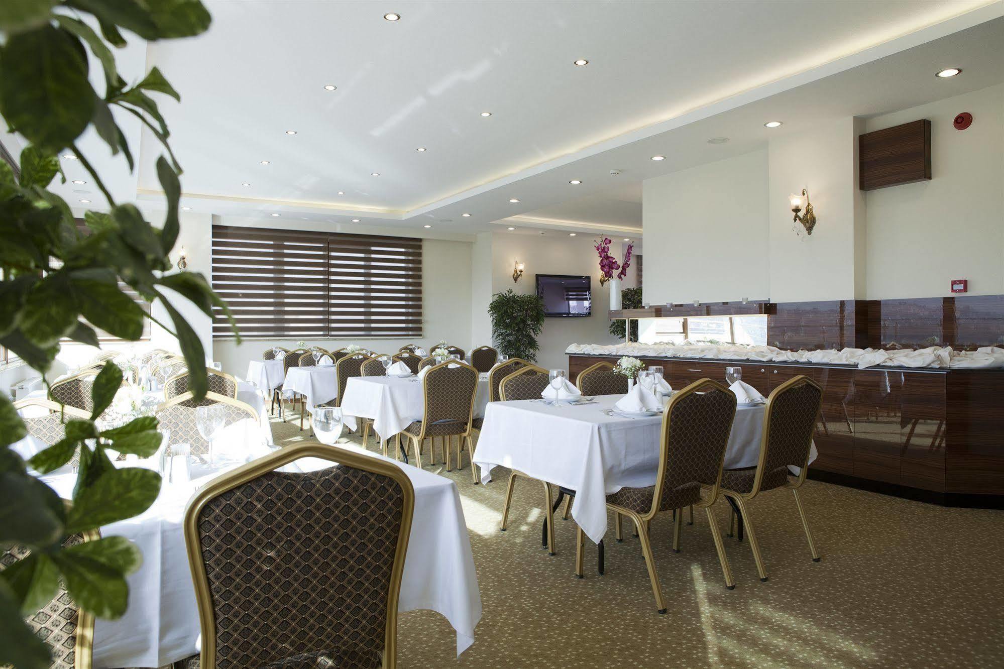 Atalay Hotel Ankara Bagian luar foto