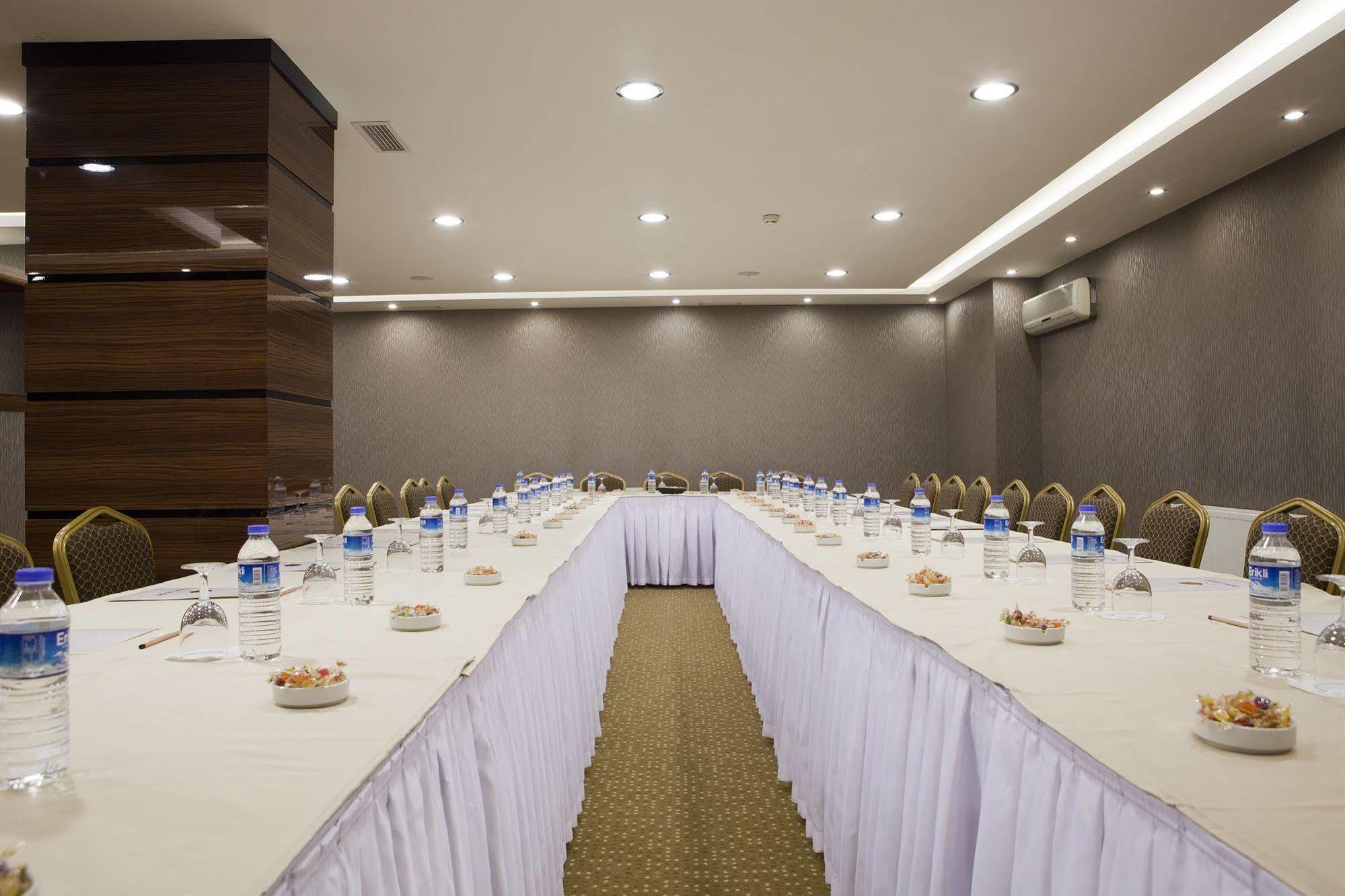 Atalay Hotel Ankara Bagian luar foto
