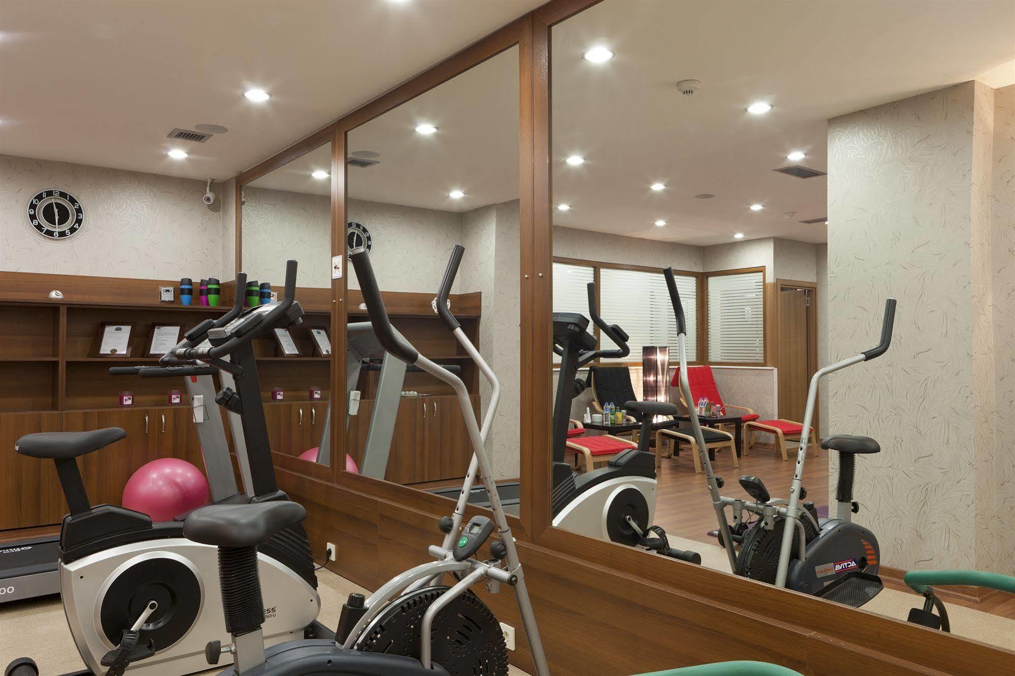 Atalay Hotel Ankara Bagian luar foto