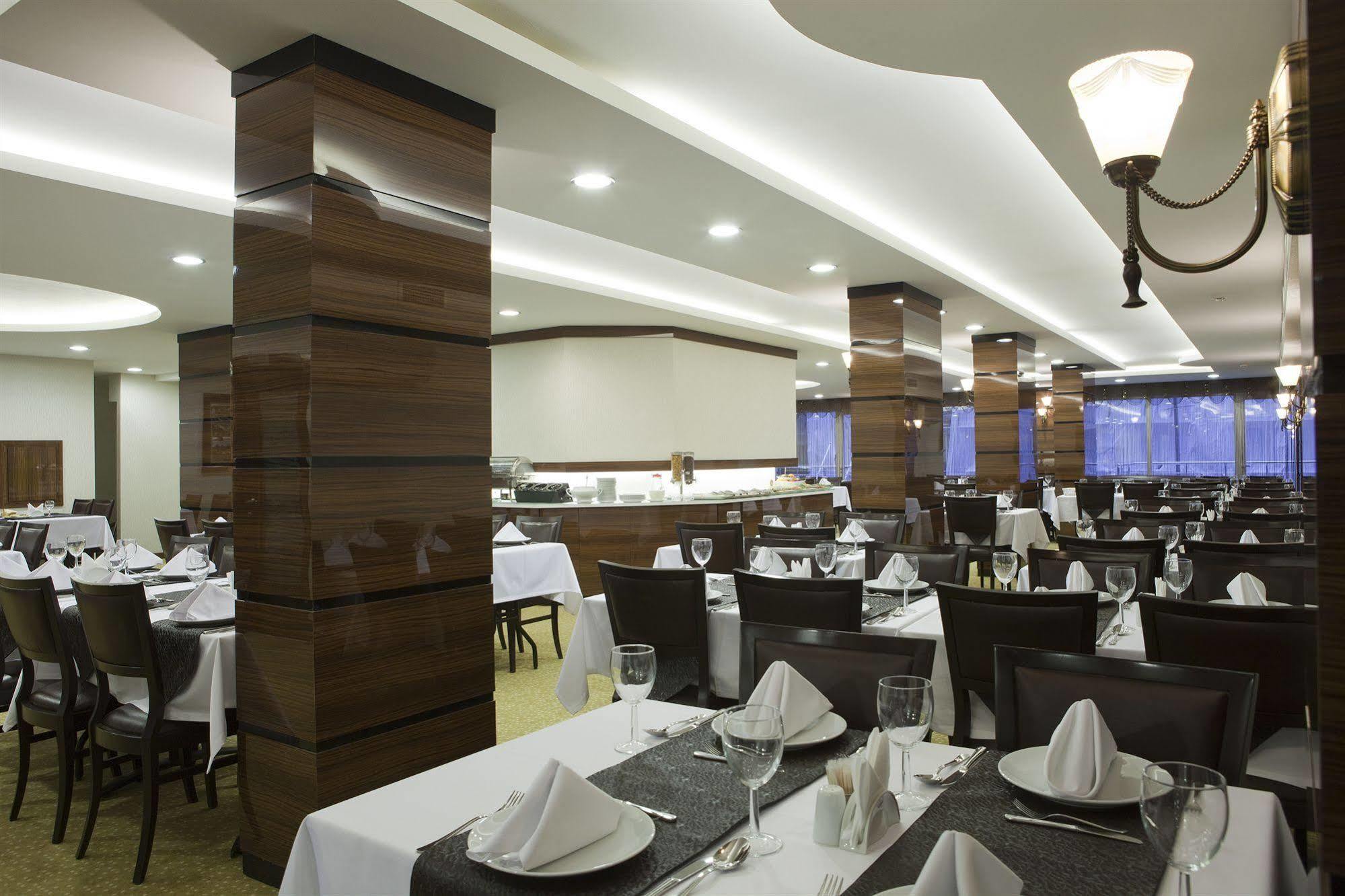 Atalay Hotel Ankara Bagian luar foto