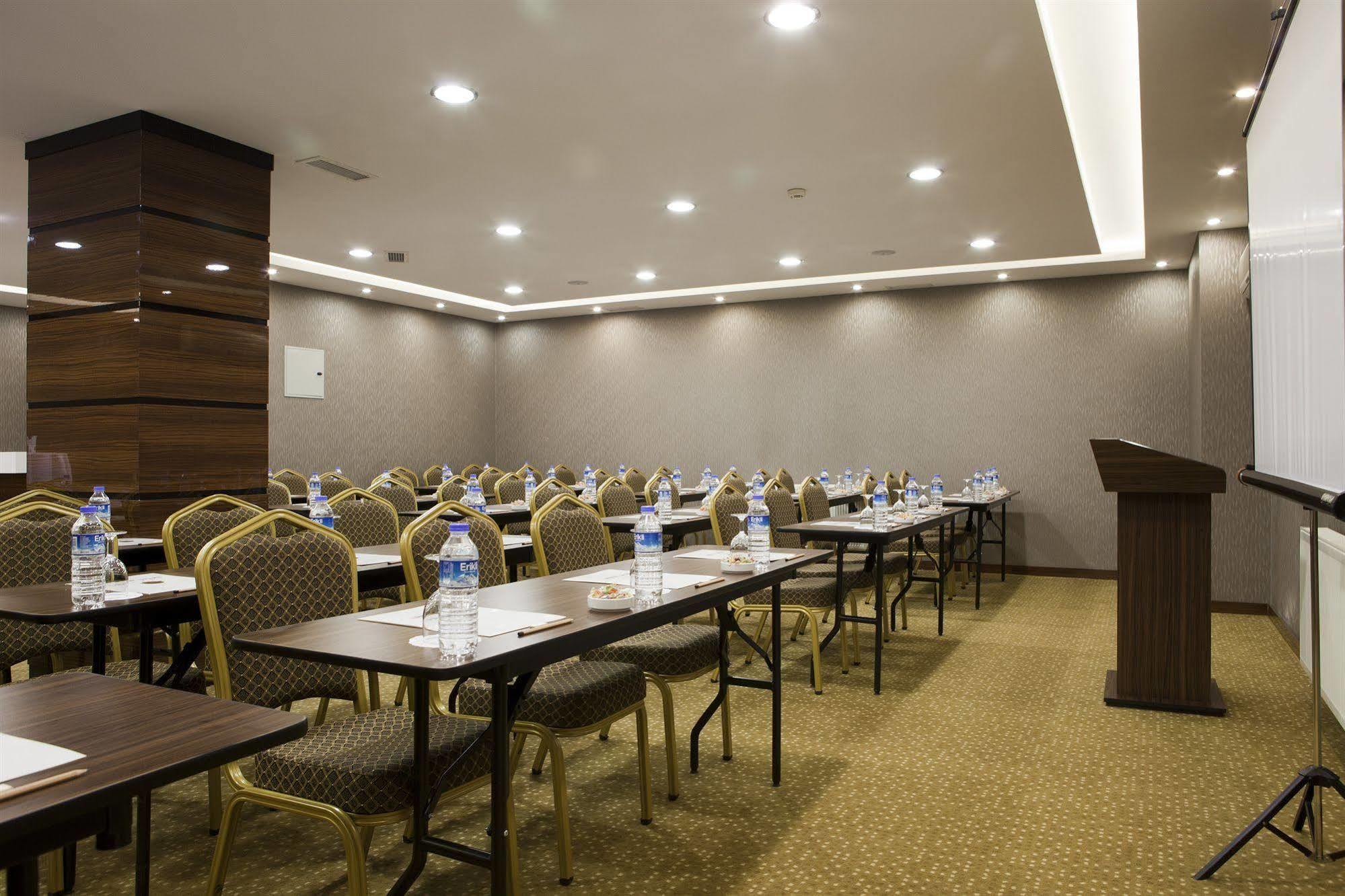 Atalay Hotel Ankara Bagian luar foto
